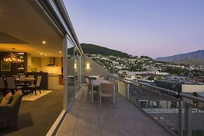 Shotover Penthouse & Spa by Staysouth