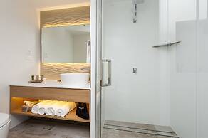 Allure on Ocean Motel