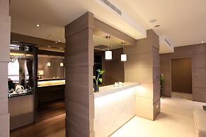 Golden Tulip - Aesthetics