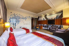 Golden Tulip - Aesthetics