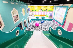 Golden Tulip - Aesthetics