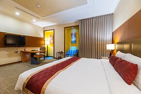 Golden Tulip - Aesthetics