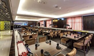 Golden Tulip - Aesthetics