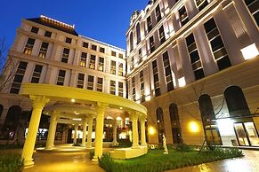 Golden Tulip - Aesthetics