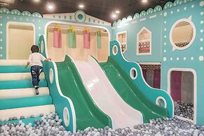 Golden Tulip - Aesthetics