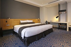 Golden Tulip - Aesthetics