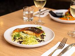 Mercure Newcastle Airport