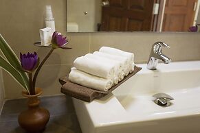 Rockside Beach Resort