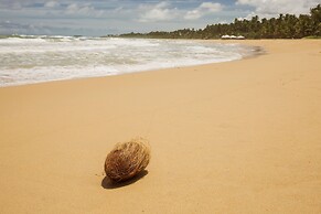 Rockside Beach Resort