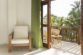 Rockside Beach Resort