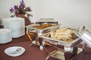 Rockside Beach Resort