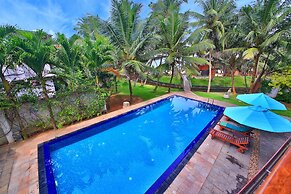 Rockside Beach Resort