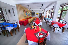 Rockside Beach Resort