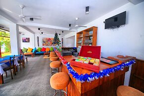 Rockside Beach Resort