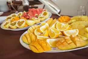 Rockside Beach Resort