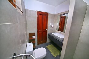 Rockside Beach Resort