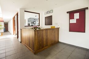 Rockside Beach Resort