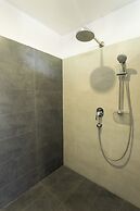 Rockside Beach Resort