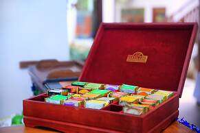 Rockside Beach Resort