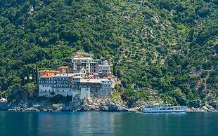 Avaton Luxury Beach Resort - Relais & Chateaux