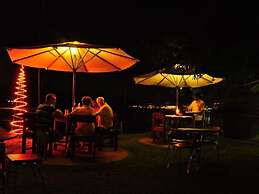 Thumbelina Apartments