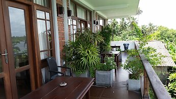 Thumbelina Apartments