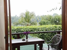 Thumbelina Apartments