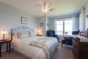 Johnson Shore Inn
