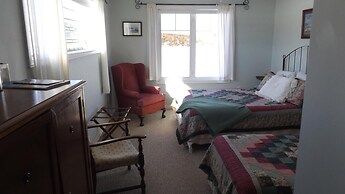 Johnson Shore Inn