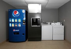 Red Roof Inn PLUS+ Huntsville