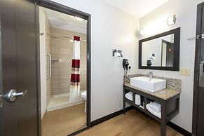 Red Roof Inn PLUS+ Huntsville