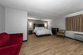 Red Roof Inn PLUS+ Huntsville