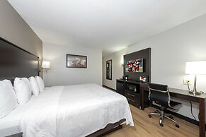 Red Roof Inn PLUS+ Huntsville