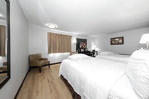 Red Roof Inn PLUS+ Huntsville