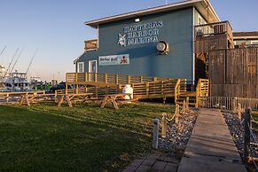 Hatteras Harbor Marina and Motel