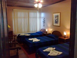 Charly's Place Hotel