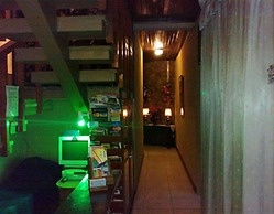 Charly's Place Hotel