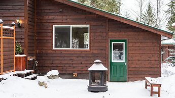 Cedar House Restaurant & Chalets