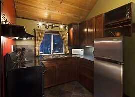 Cedar House Restaurant & Chalets