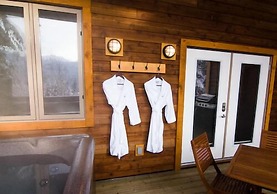 Cedar House Restaurant & Chalets