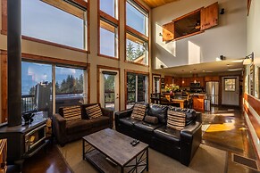 Cedar House Restaurant & Chalets