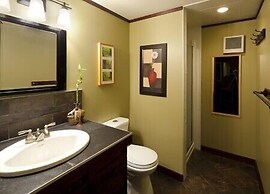 Cedar House Restaurant & Chalets