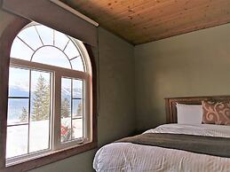 Cedar House Restaurant & Chalets