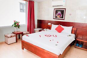 Art Deluxe Hotel