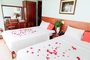 Art Deluxe Hotel