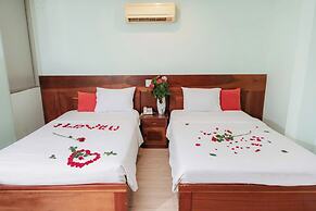 Art Deluxe Hotel