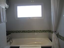 Anh Dao Mekong Hotel