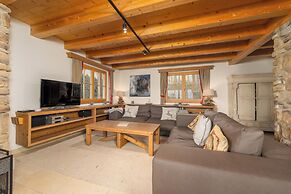 AvenidA Panorama Chalet by Alpin Rentals