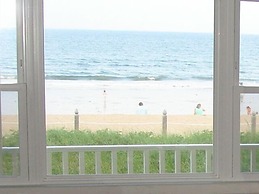 Copley LaReine Motel