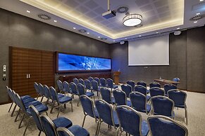 Hilton Garden Inn Izmir Bayrakli